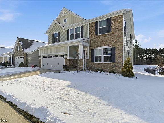 2nd image of 320 Lakeland Way