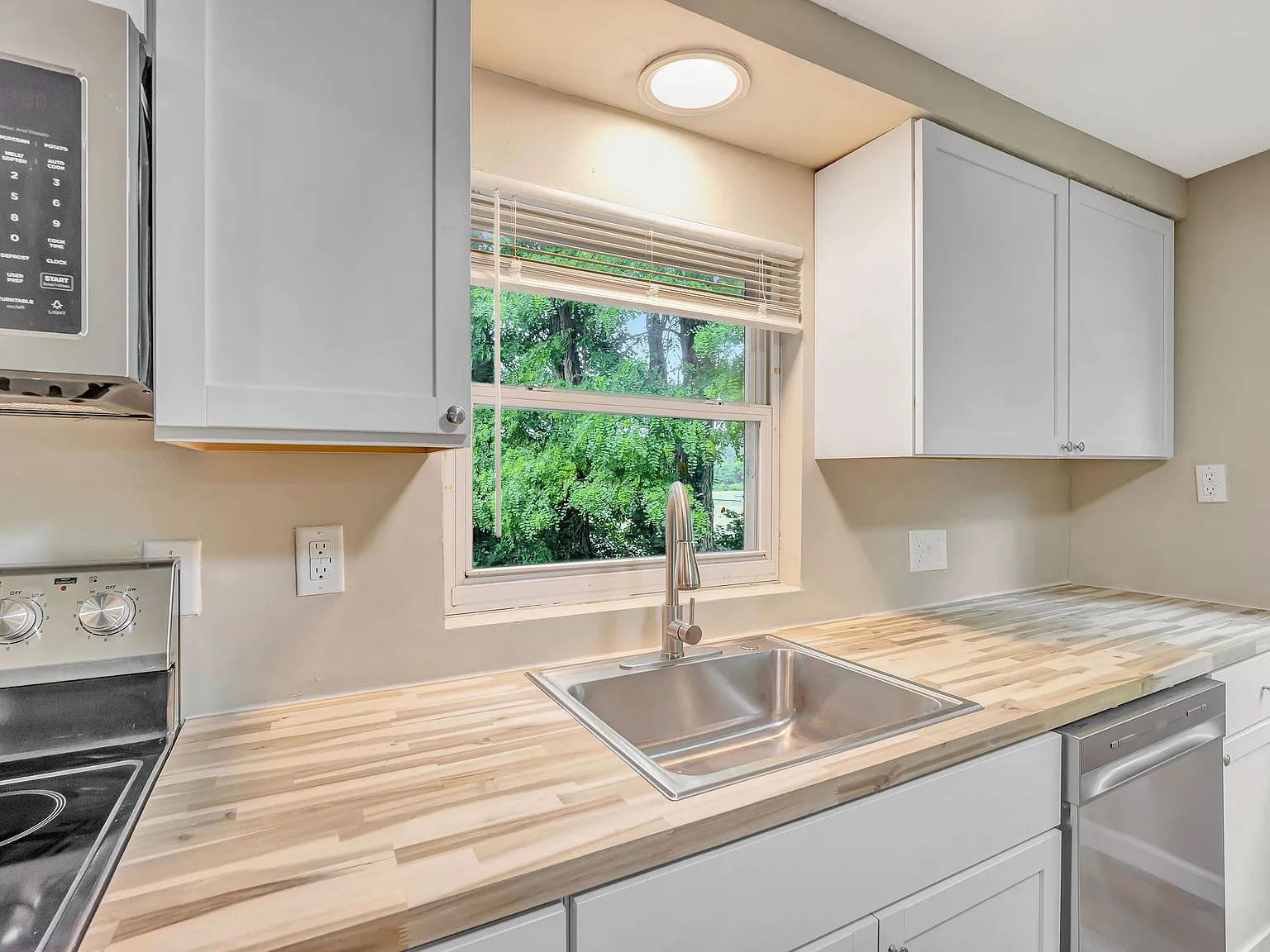 90 Miami Street - 1 — Photo 4