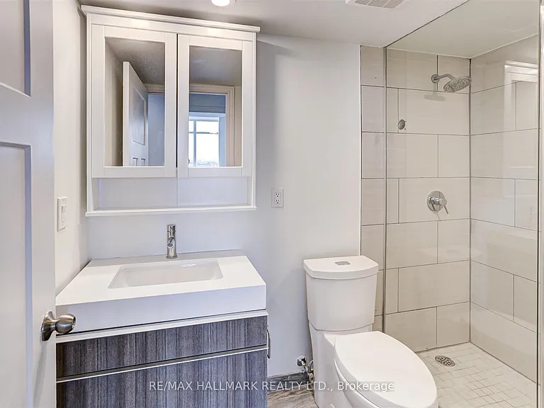 5 Rowntree Rd #Penthouse 1916 — Photo 24
