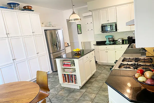 Sold by Corcoran | media 6
