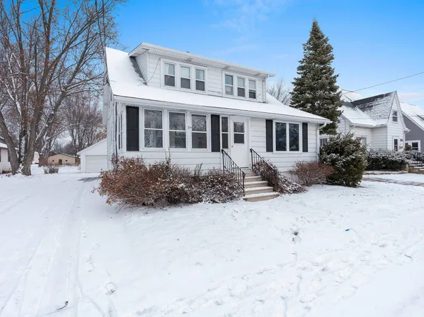 1343 Eliza St, Green Bay, WI 54301