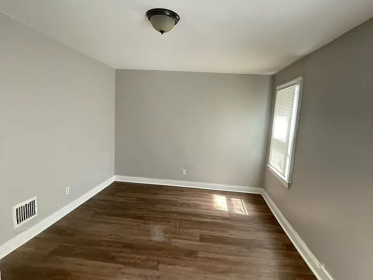 16219 Northlawn St — Photo 11