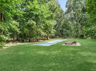 12 School St, East Hampton, NY 11937
