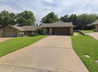 7 Stoneridge Rd, Ponca City, OK 74604