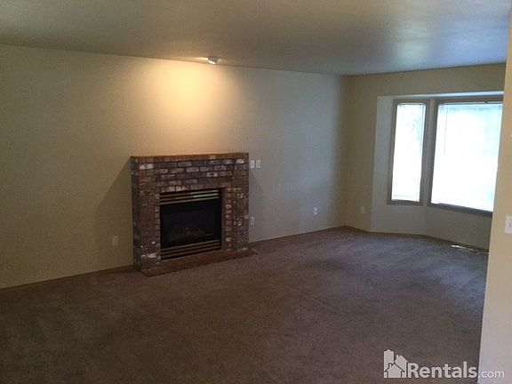 3rd image of 512 21st Avenue Ct