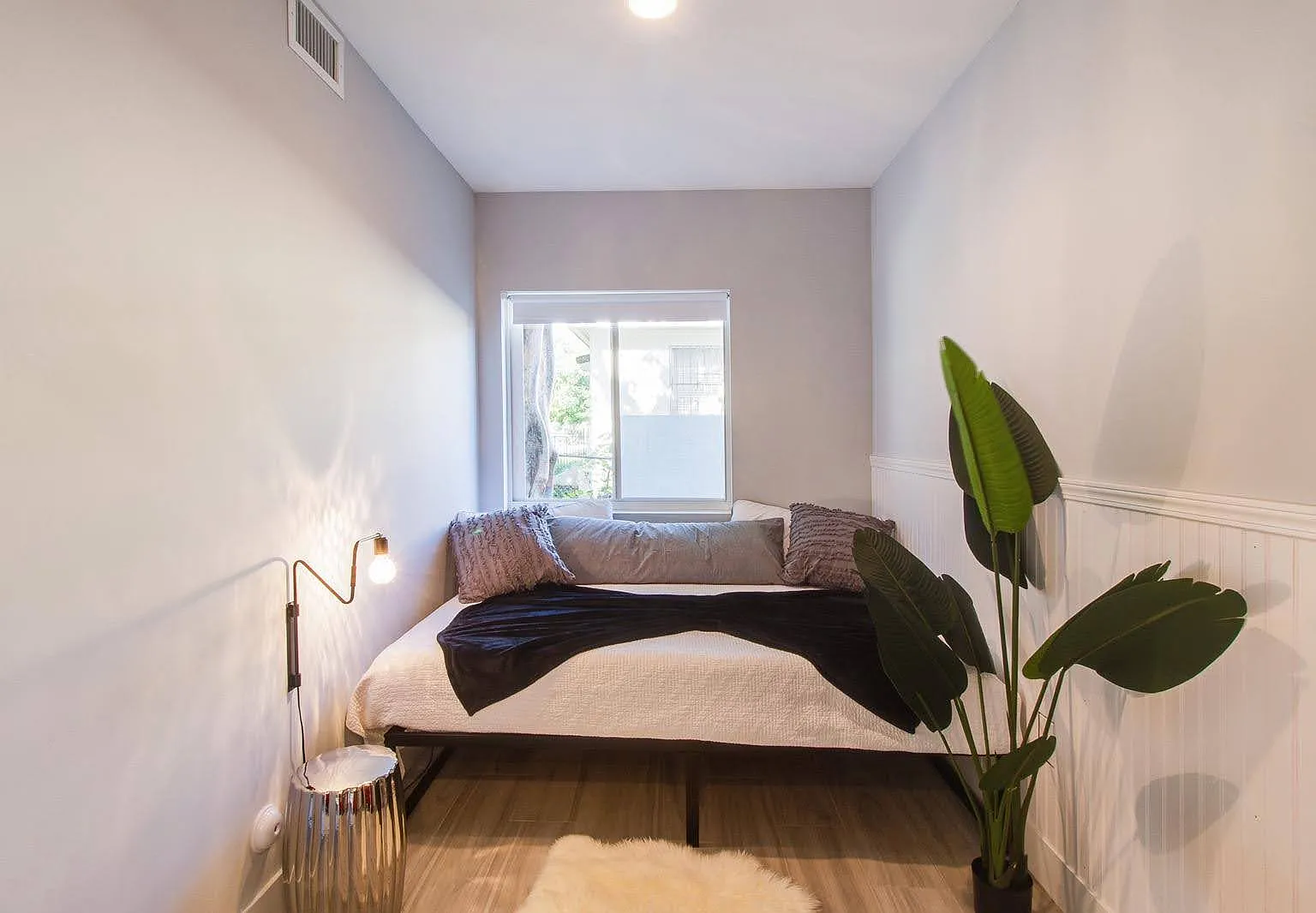 427 Northwest 34th Street - 1 — Photo 2