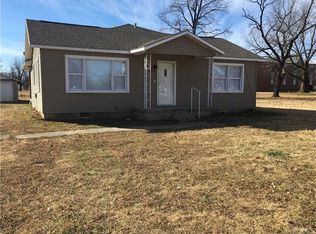 420 W 4th St, Chelsea, OK 74016