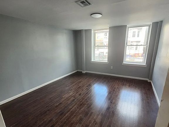 5th image of 275 S 7th St #Bs