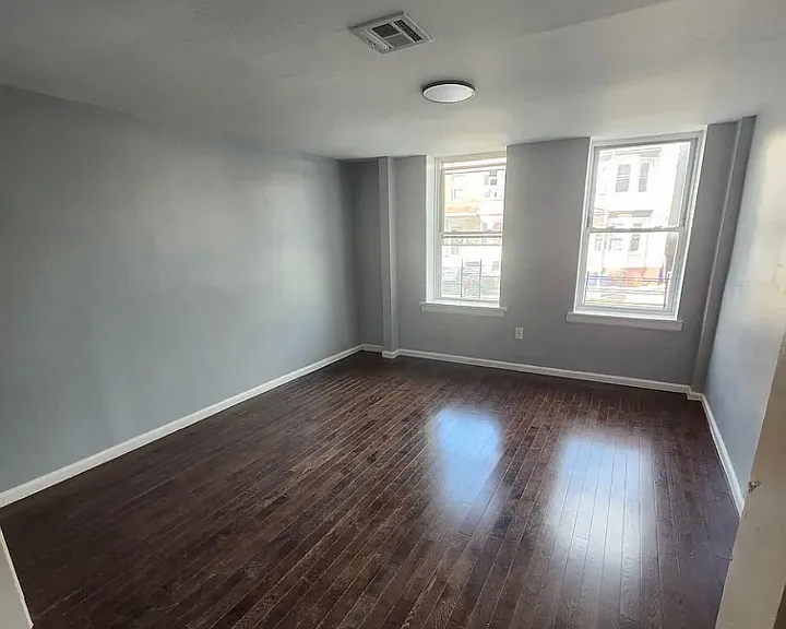 275 S 7th St #BS — Photo 5