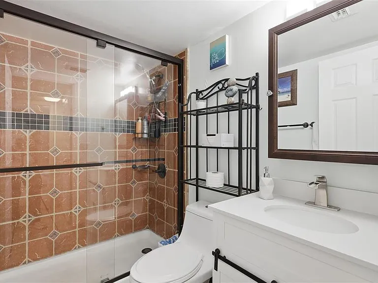 140 Orchid Woods Ct #13B — Photo 21