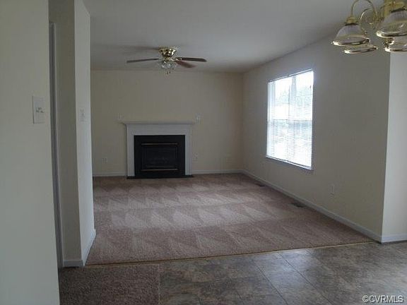 Great room - new paint & carpet