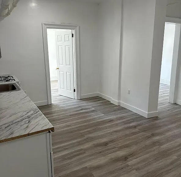 324 Liberty Ave #9 — Photo 4