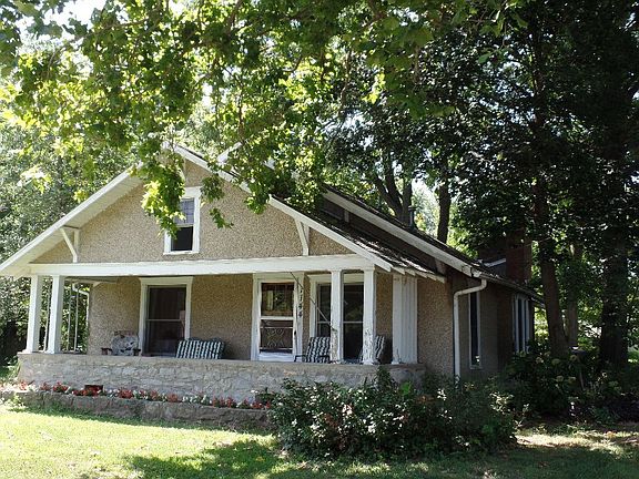 3rd image of 1144 W Jefferson St