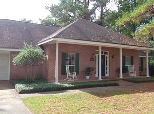 156 Somerset Dr, Hattiesburg, MS 39402