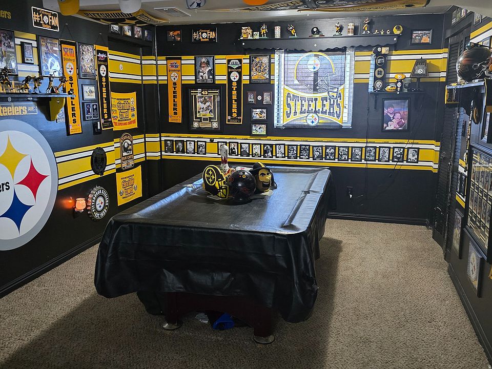 1st image of 7518 W Adams Rd