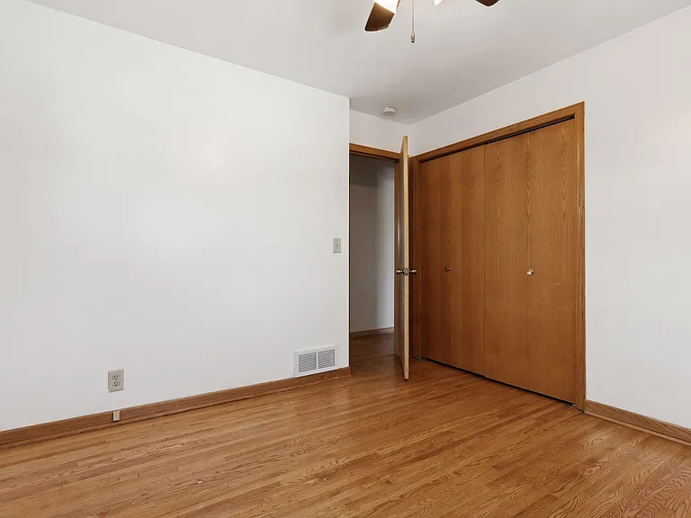 2712 Yosemite Ave S — Photo 22
