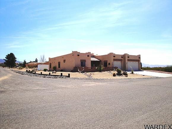 1st image of 8752 N Ironwood Dr
