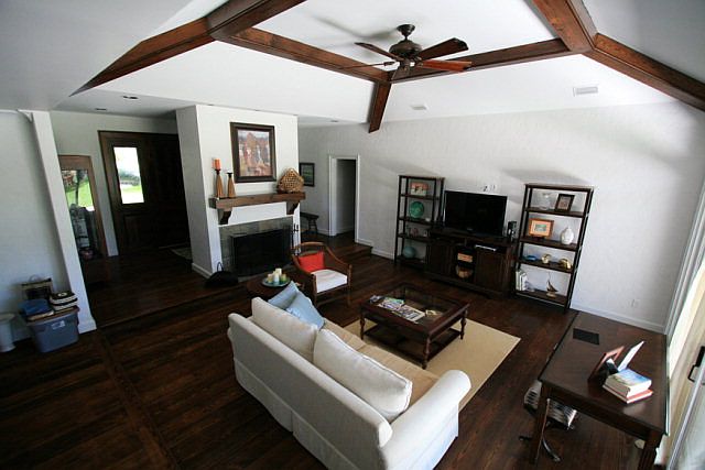 2nd image of 159 Saint Andrews