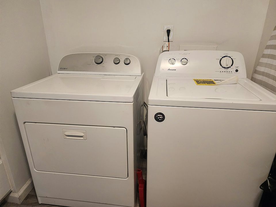 Washer/Dryer Area