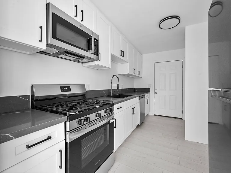 2350 Santa Ana Ave #F — Photo 7