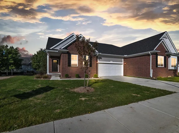 1389 Luxington Dr, Lapeer, MI 48446
