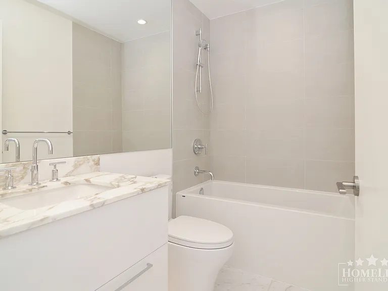 1500 Martin St #1306 — Photo 16