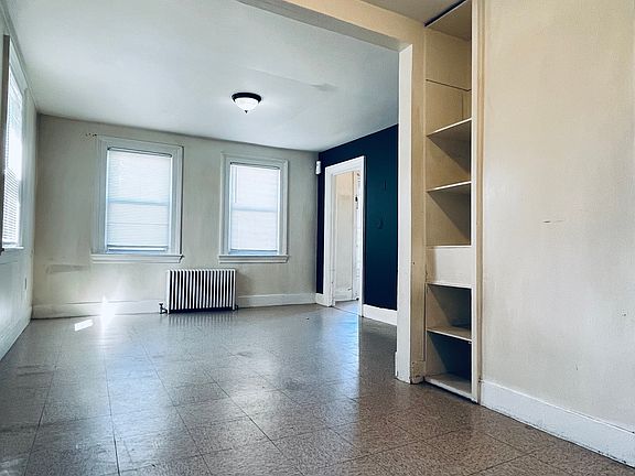 3rd image of 176 Mount Pleasant Street