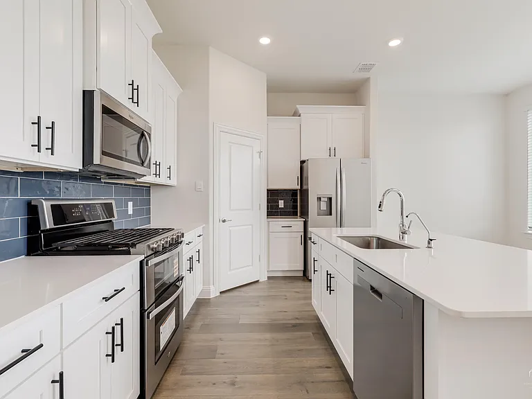 1506 Lake District Dr — Photo 15