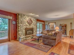 30801 Lawn Dr, Waterford, WI 53185