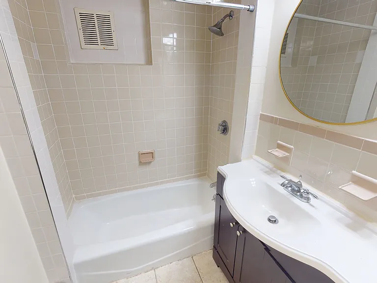 1904 Beacon St #1 — Photo 8