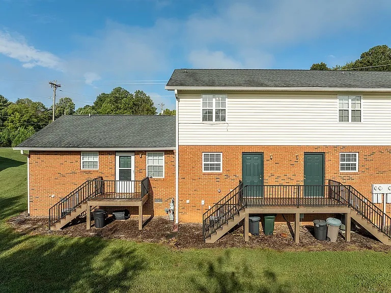 Austin Place Apartments — Photo 35