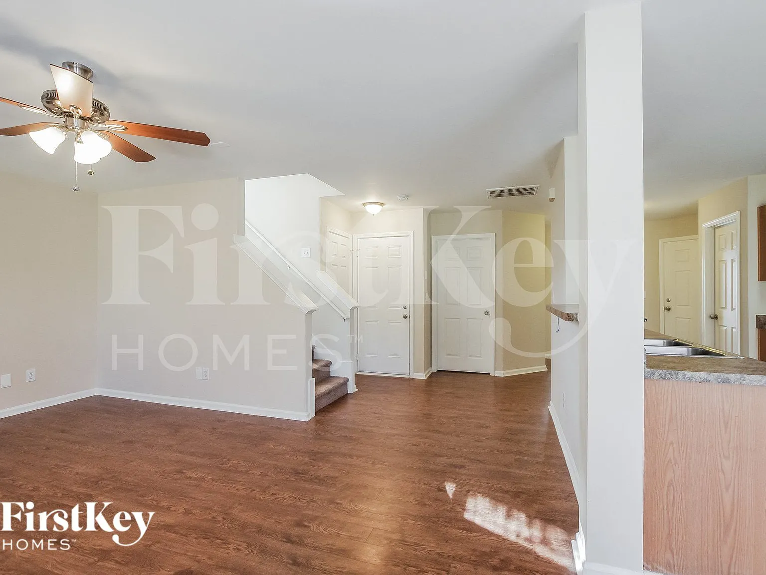 3 bed, 2.5 bath, 1846 sqft, $2,260 — Photo 3