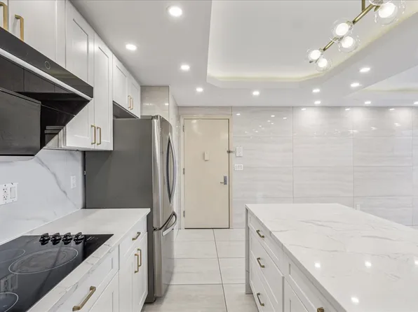 134-05 Dahlia Avenue image 8 of 12