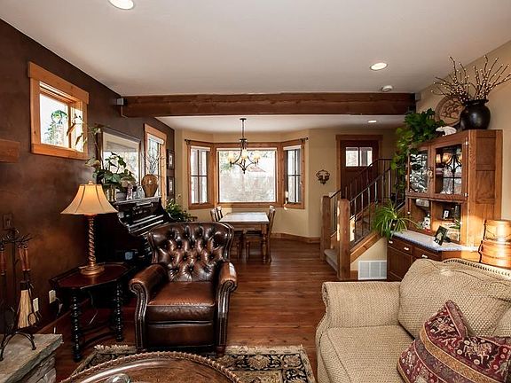 2nd image of 1069 Creekwood Dr