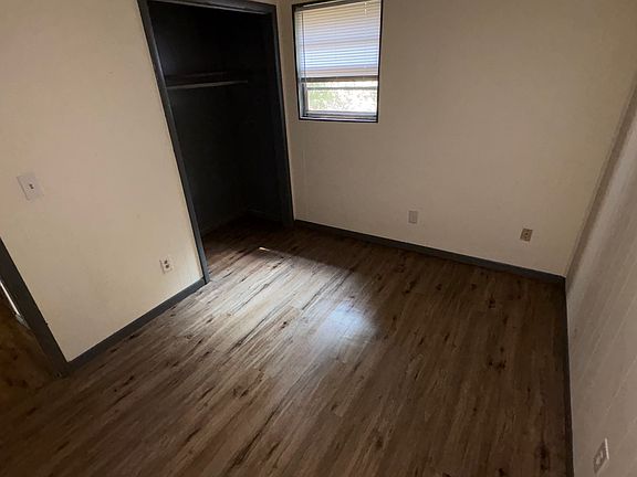 3rd image of 403 Malibu Dr #403