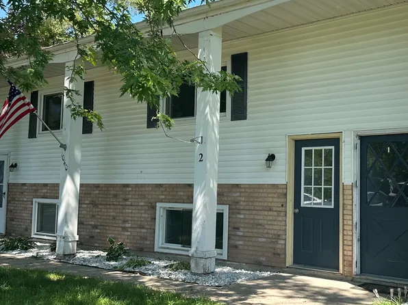 1040 Bowerman Dr APT 1, Adrian, MI 49221