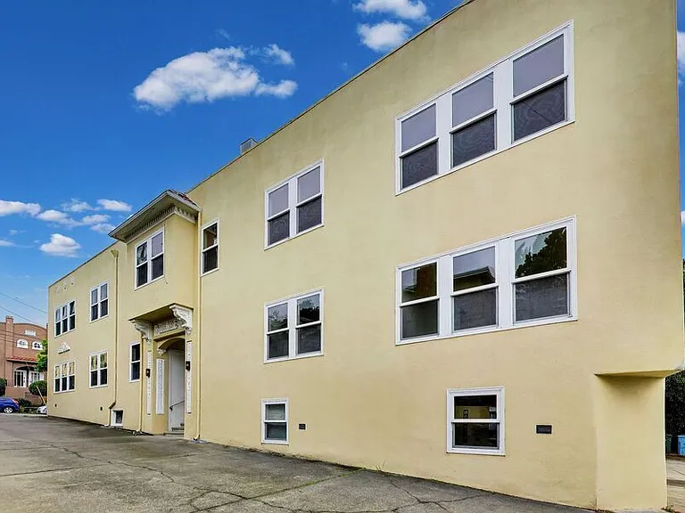 1534 Arch St #5 — Photo 17