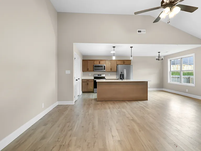 225 Ardell Dr — Photo 8