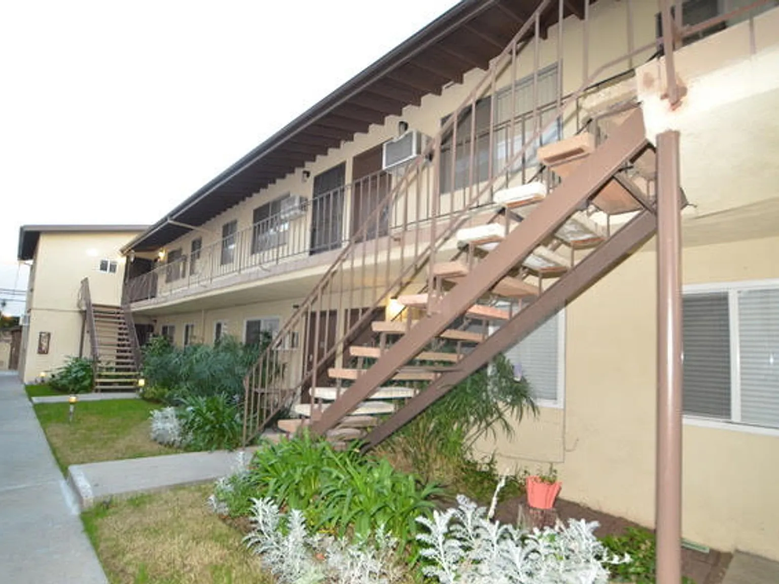 613 - Marlin Manor — Photo 2