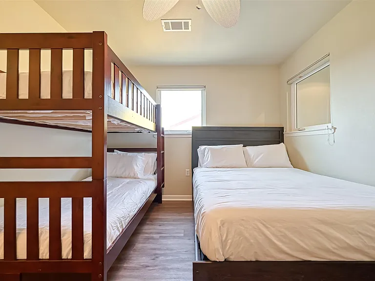 2102 Todville Rd #9 — Photo 32