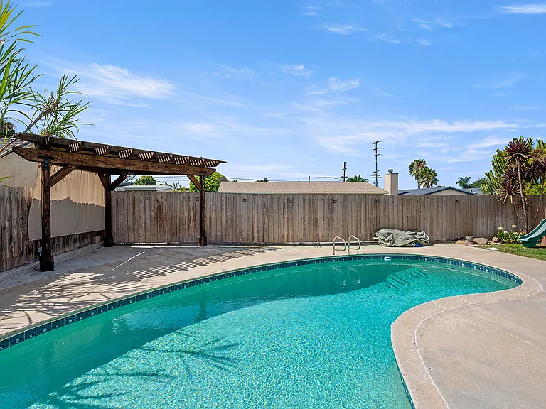4211 Appleton St — Photo 37