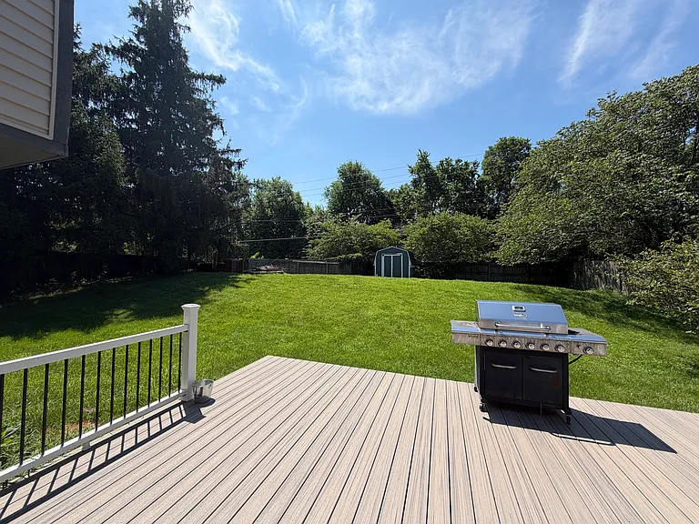 11131 Bayridge Cir W — Photo 31