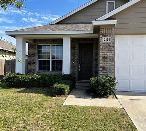 3rd image of 2114 Egret Dr