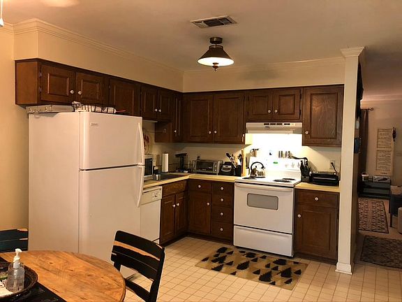 4th image of 405 Carver Dr