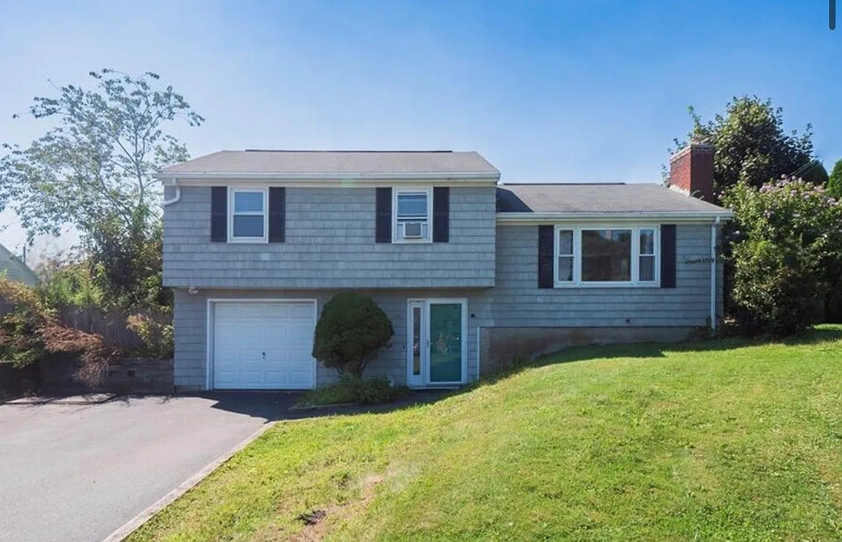 3 bed, 1.5 bath, 1344 sqft, $3,250 — Photo 1