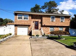 45 Polk St, South Farmingdale, NY 11735