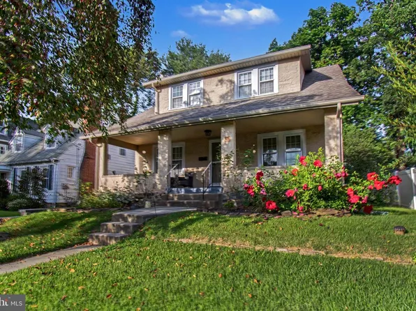 1435 Lawndale Rd, Havertown, PA 19083