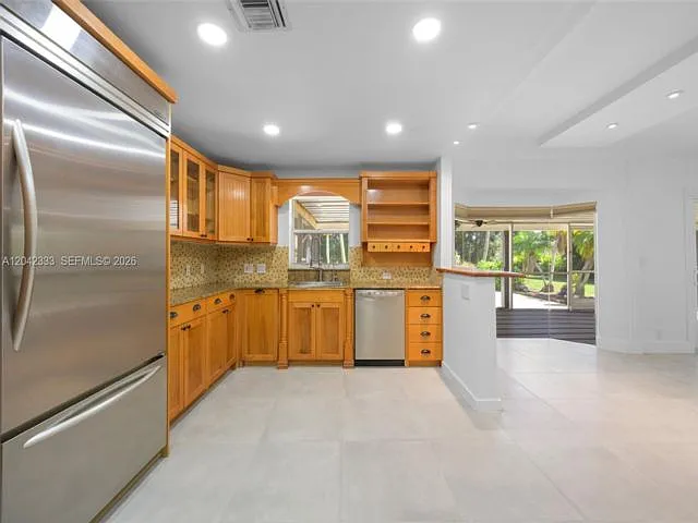 5300 SW 162nd Ave — Photo 12