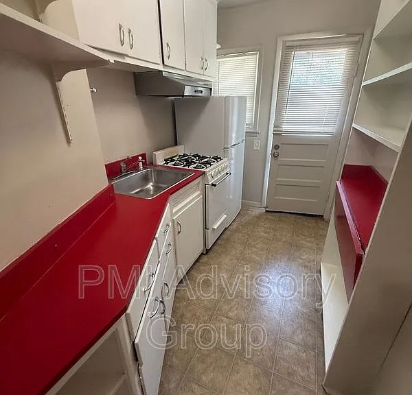 2632 SE Adams St — Photo 1