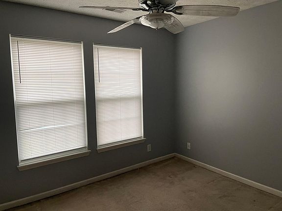 5th image of 5500 N Bluegrass Cir